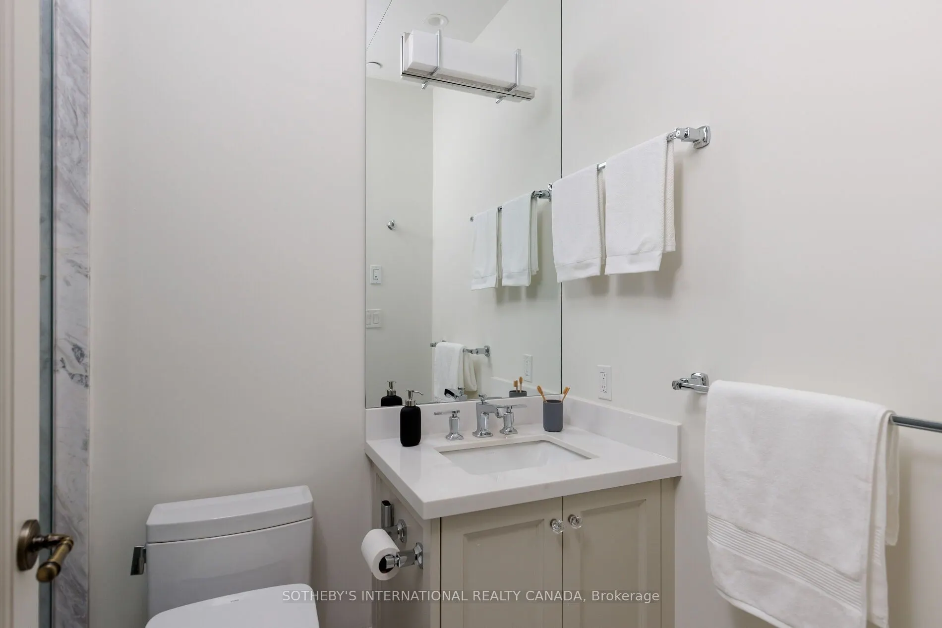 128 Hazelton Avenue, #301