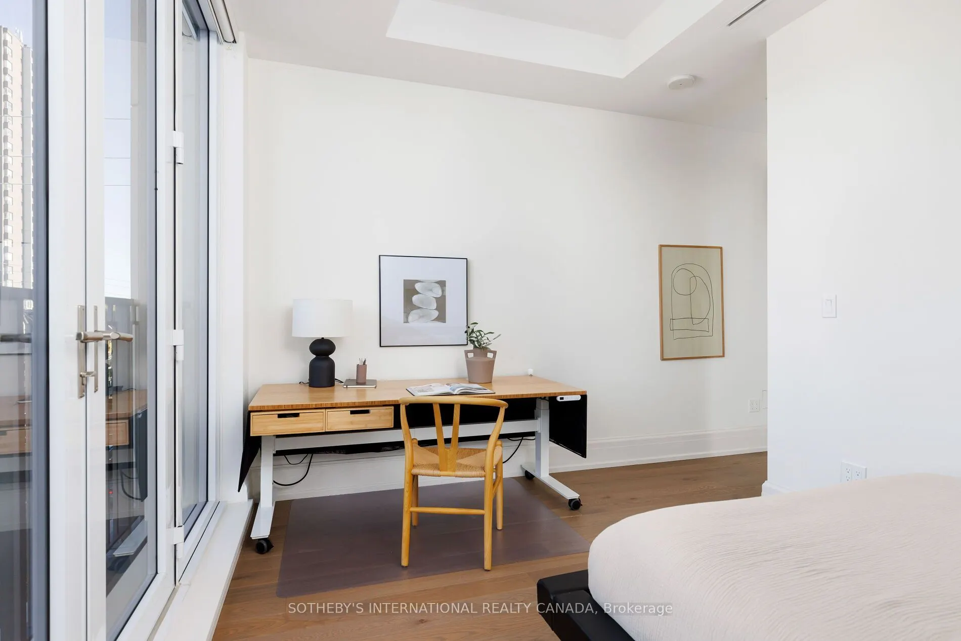 128 Hazelton Avenue, #301