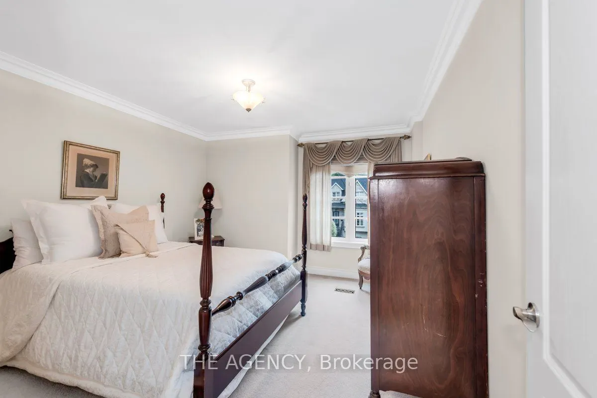 313 Broadway Avenue