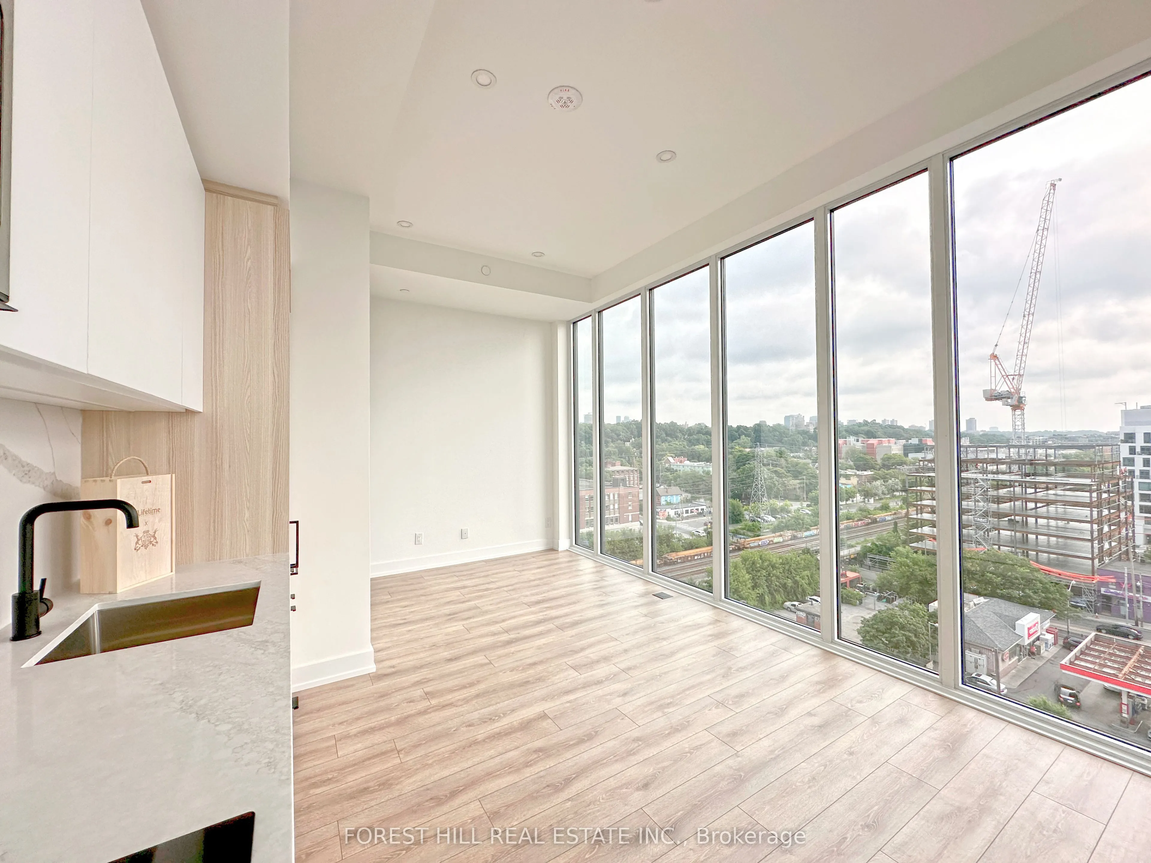 500 Dupont Street, #Ph11