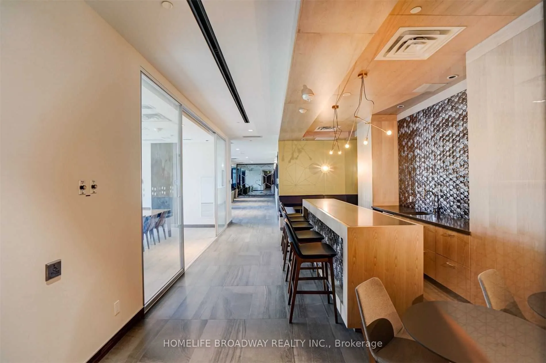 128 Fairview Mall Drive, #1607