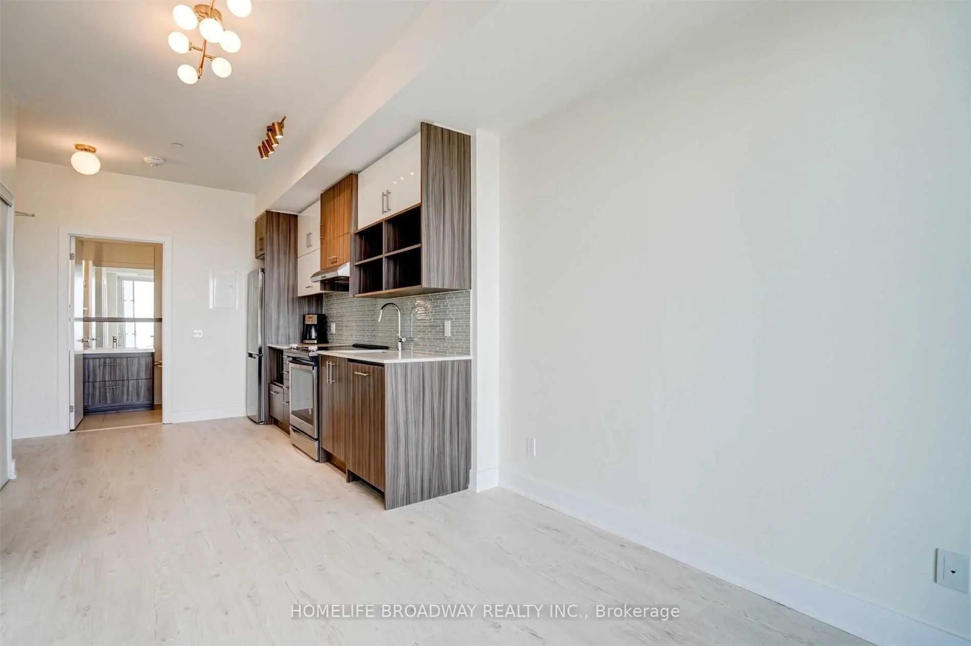 128 Fairview Mall Drive, #1607