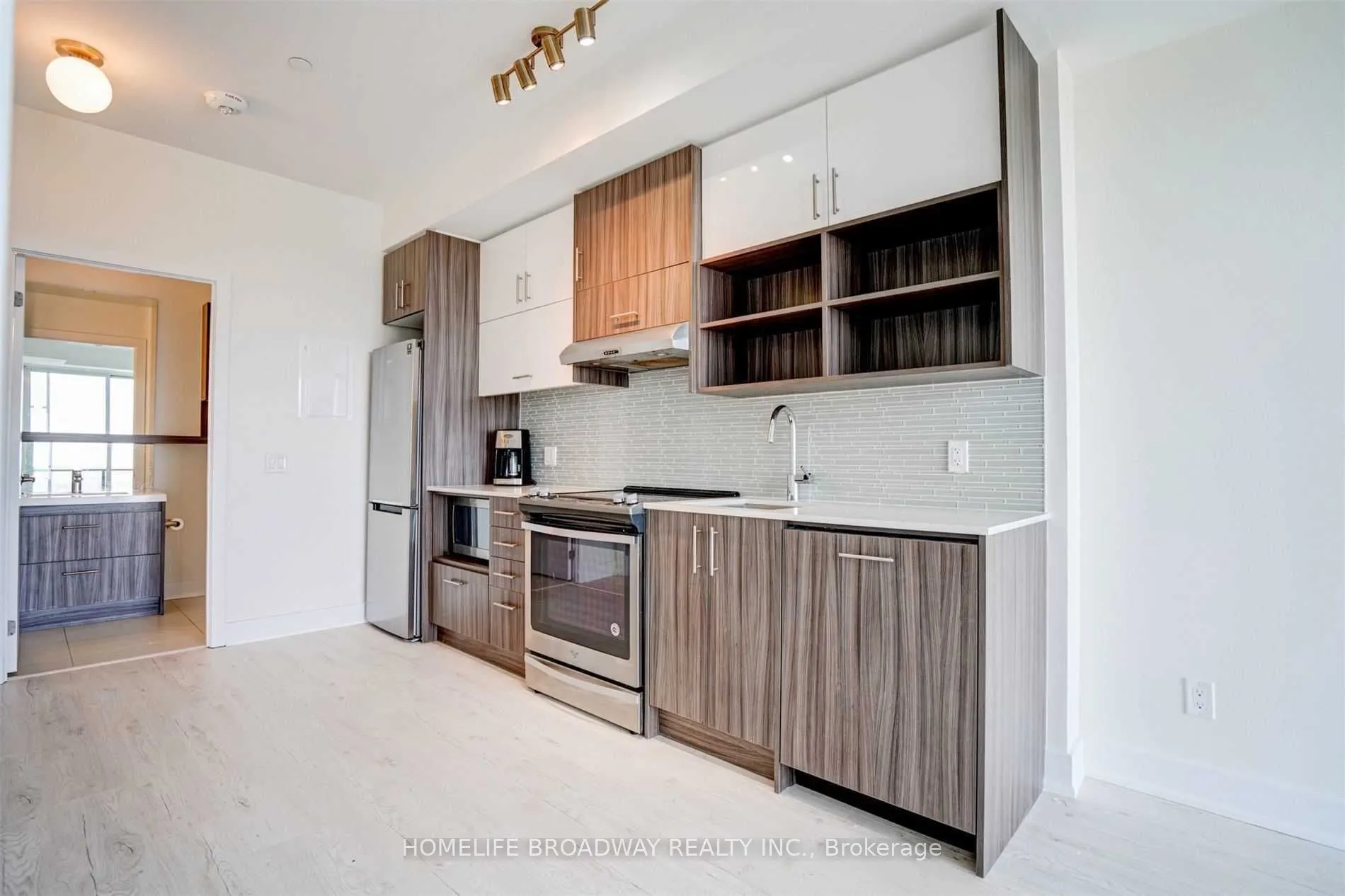 128 Fairview Mall Drive, #1607