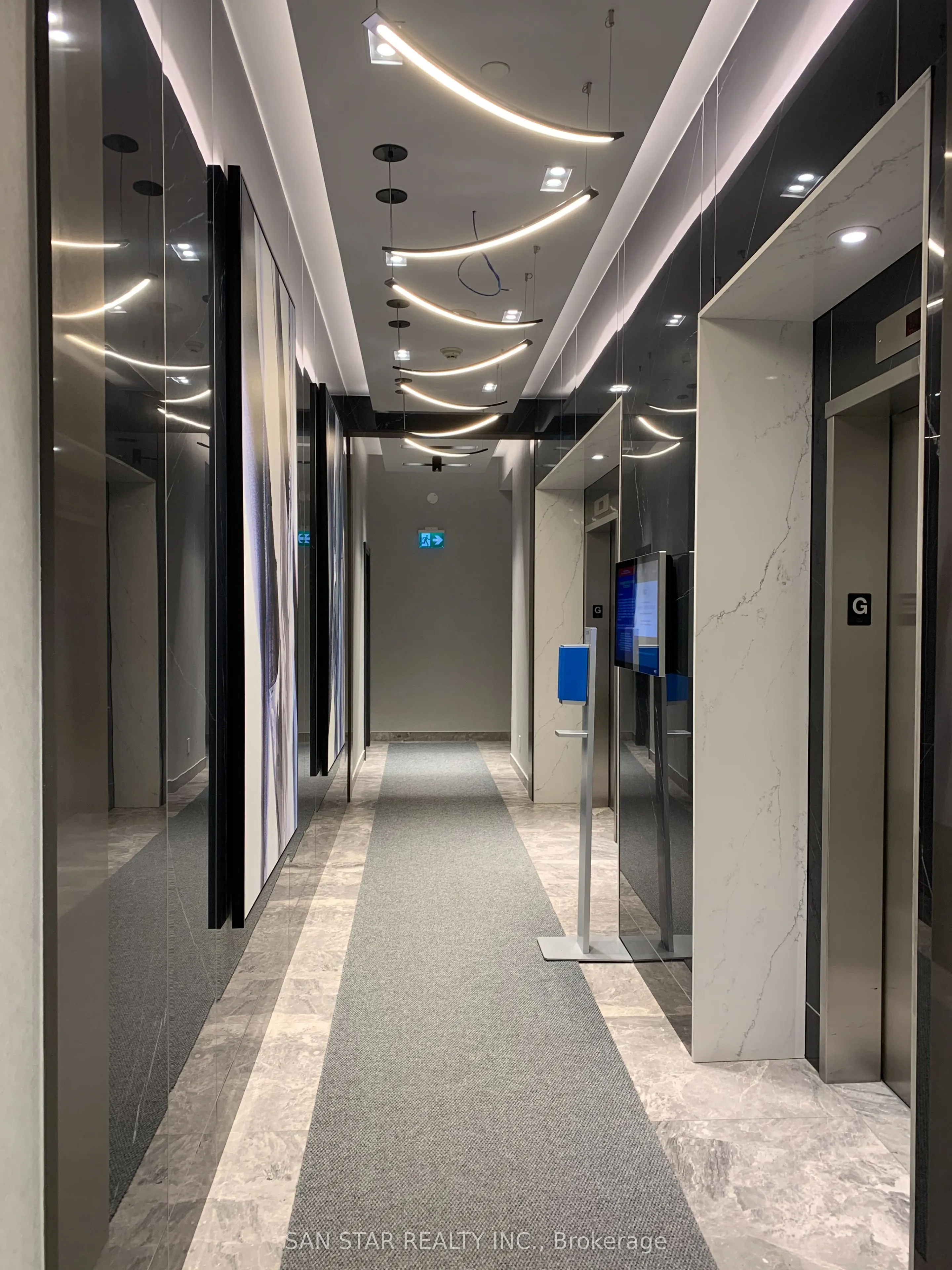 16 Yonge Street, #412