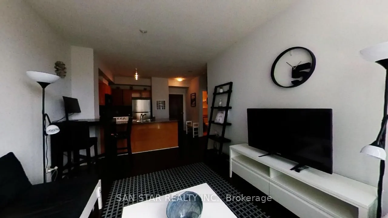 16 Yonge Street, #412