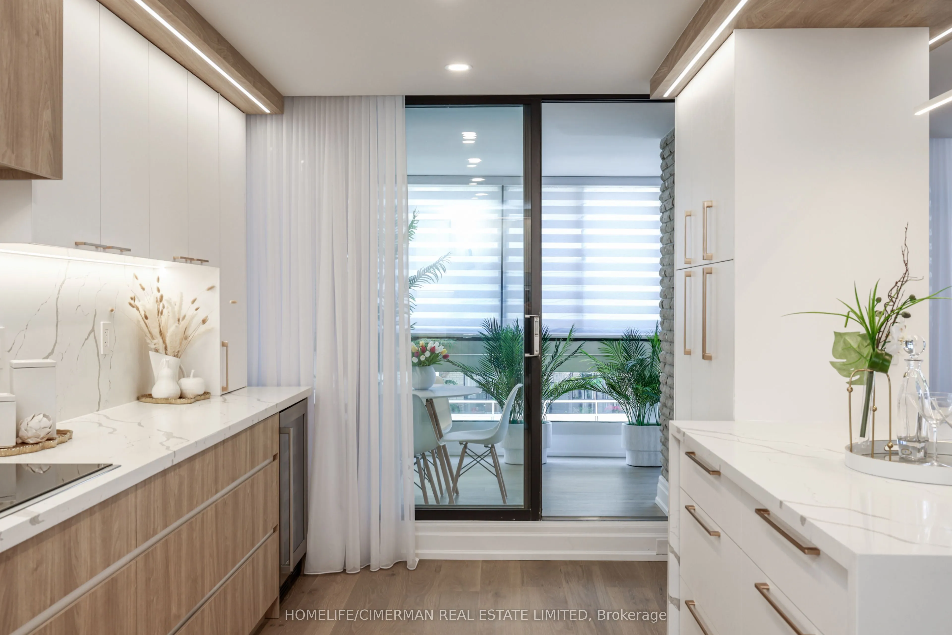 240 Heath Street W, #1002
