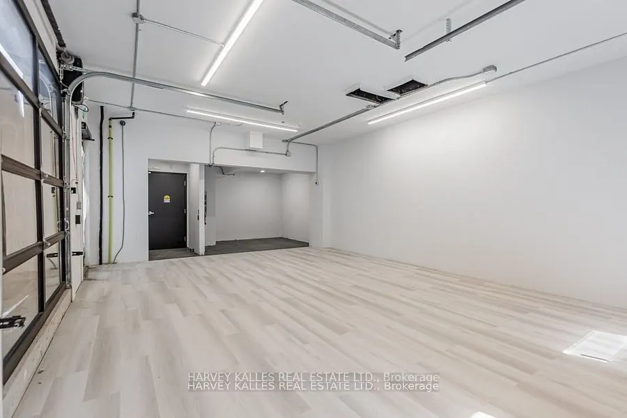 398 Spadina Avenue, #2