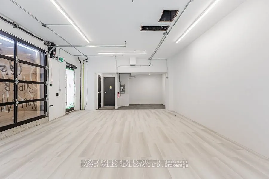 398 Spadina Avenue, #2
