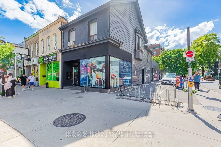 398 Spadina Avenue, #2