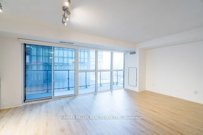 28 Ted Rogers Way, #403