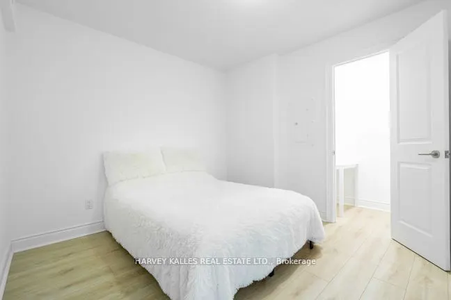 28 Ted Rogers Way, #403
