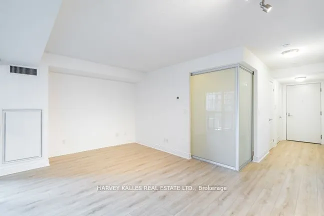 28 Ted Rogers Way, #403