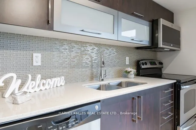 28 Ted Rogers Way, #403