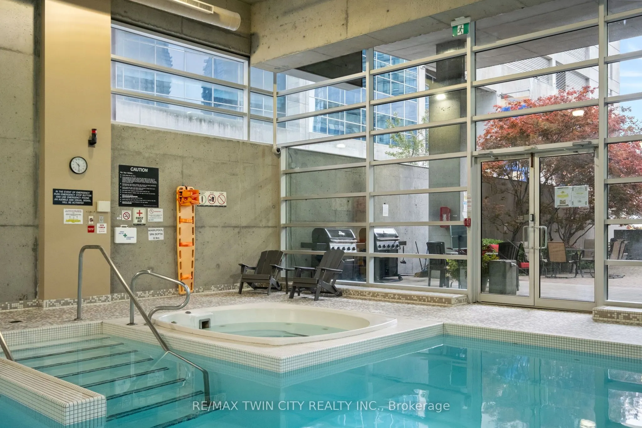 81 Navy Wharf Court, #201
