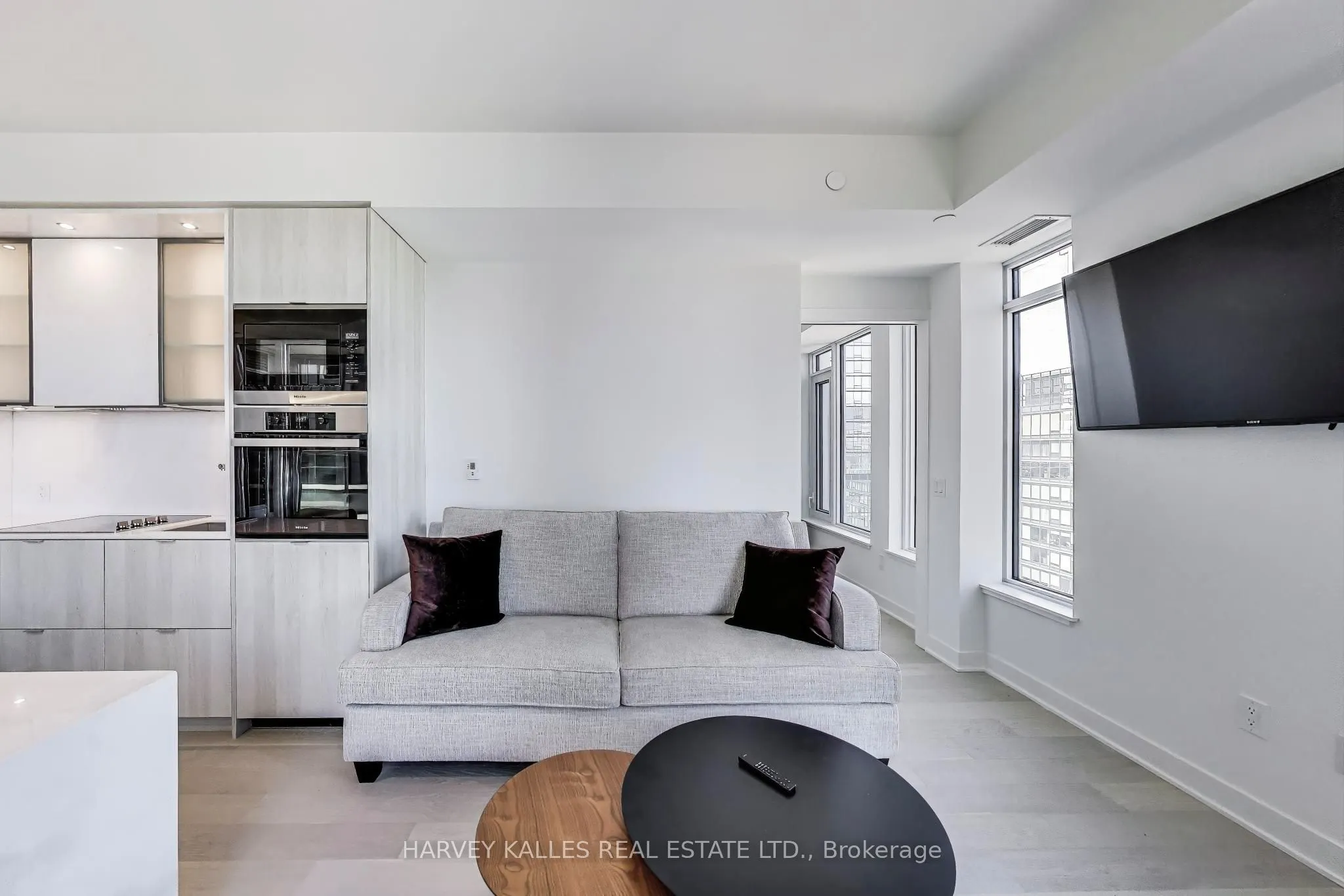 11 Yorkville Avenue, #2405