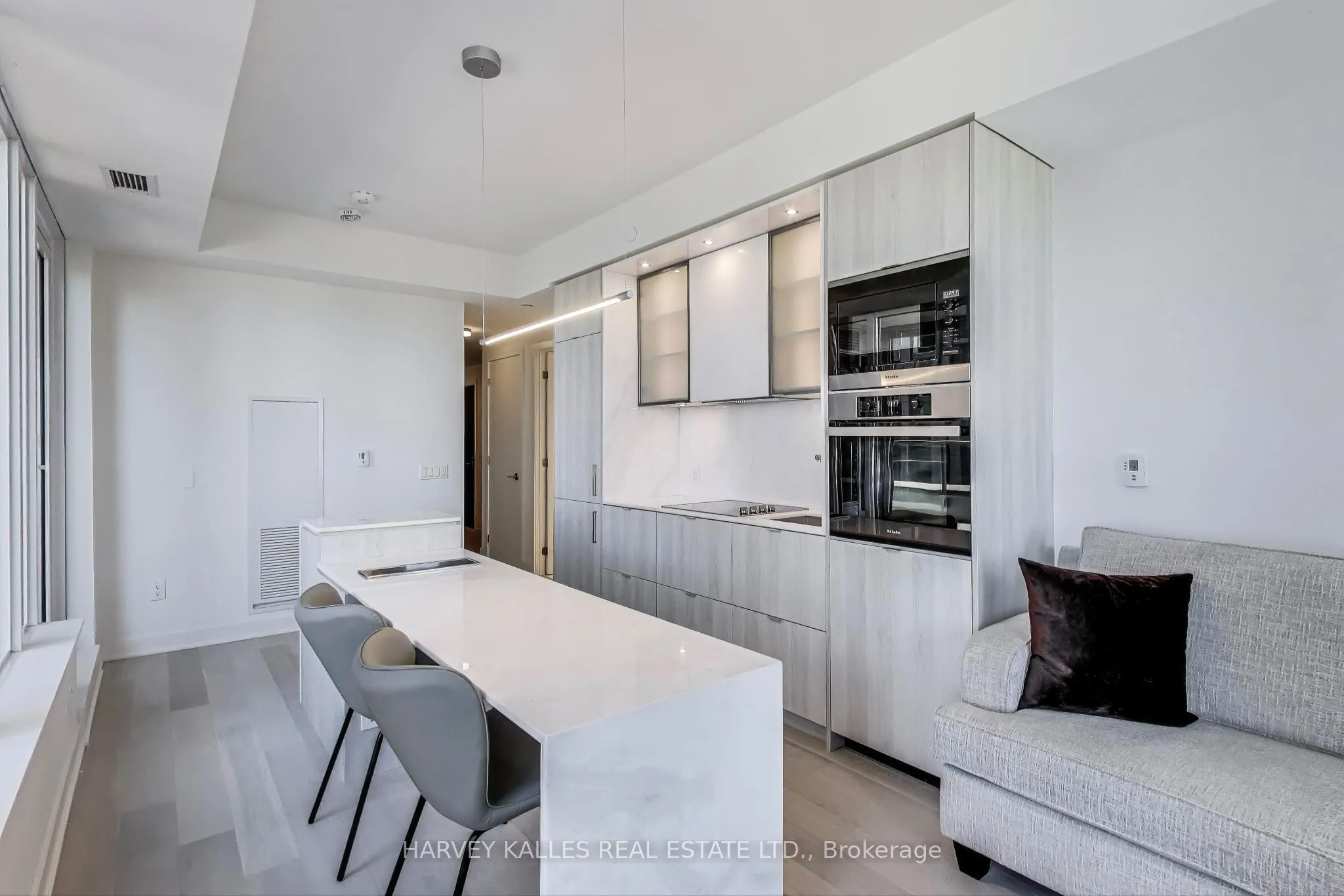 11 Yorkville Avenue, #2405