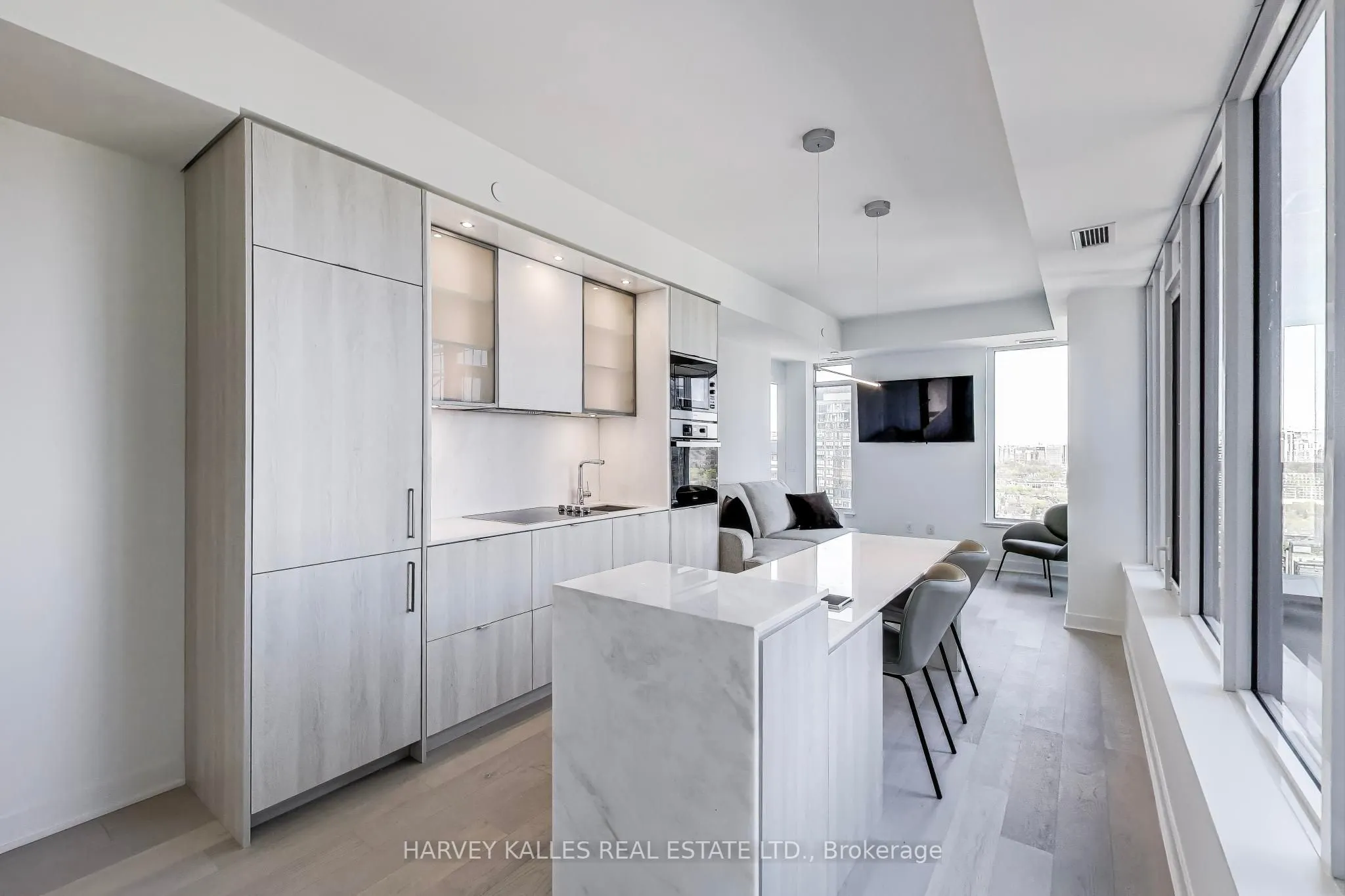11 Yorkville Avenue, #2405