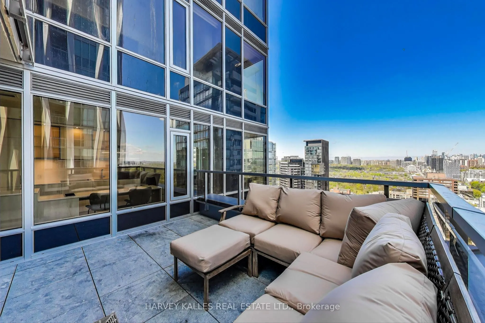 11 Yorkville Avenue, #2405