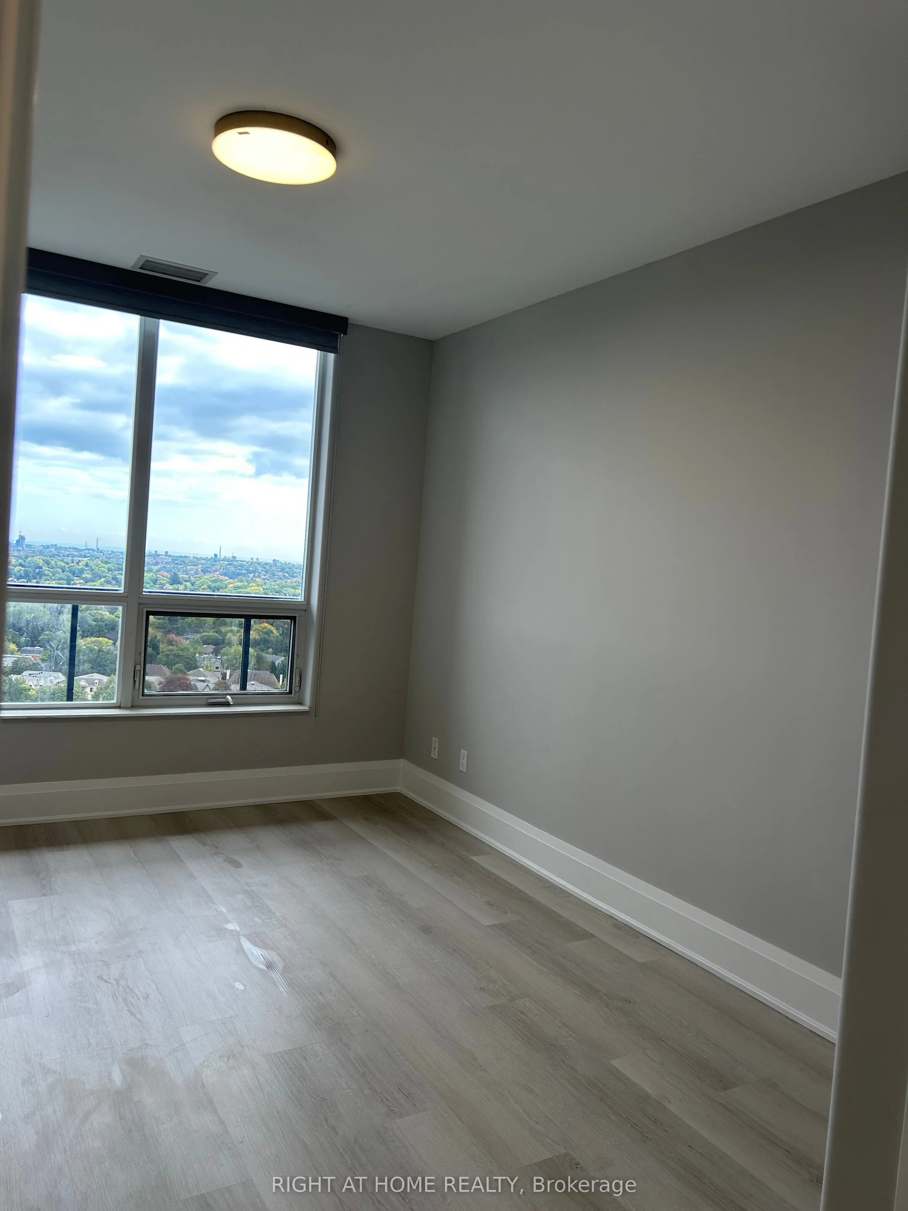 100 Harrison Garden Boulevard, #GPH23