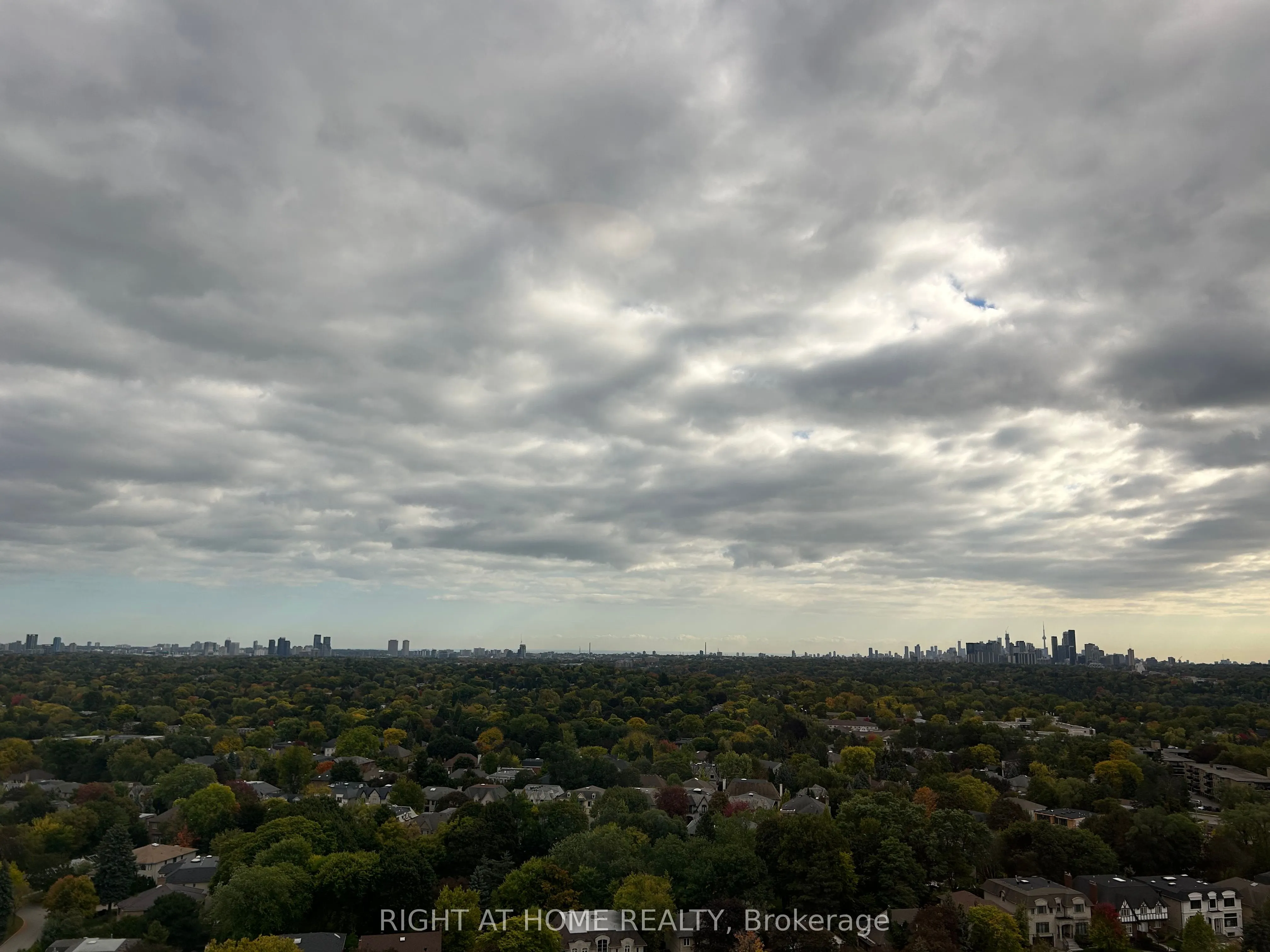 100 Harrison Garden Boulevard, #GPH23