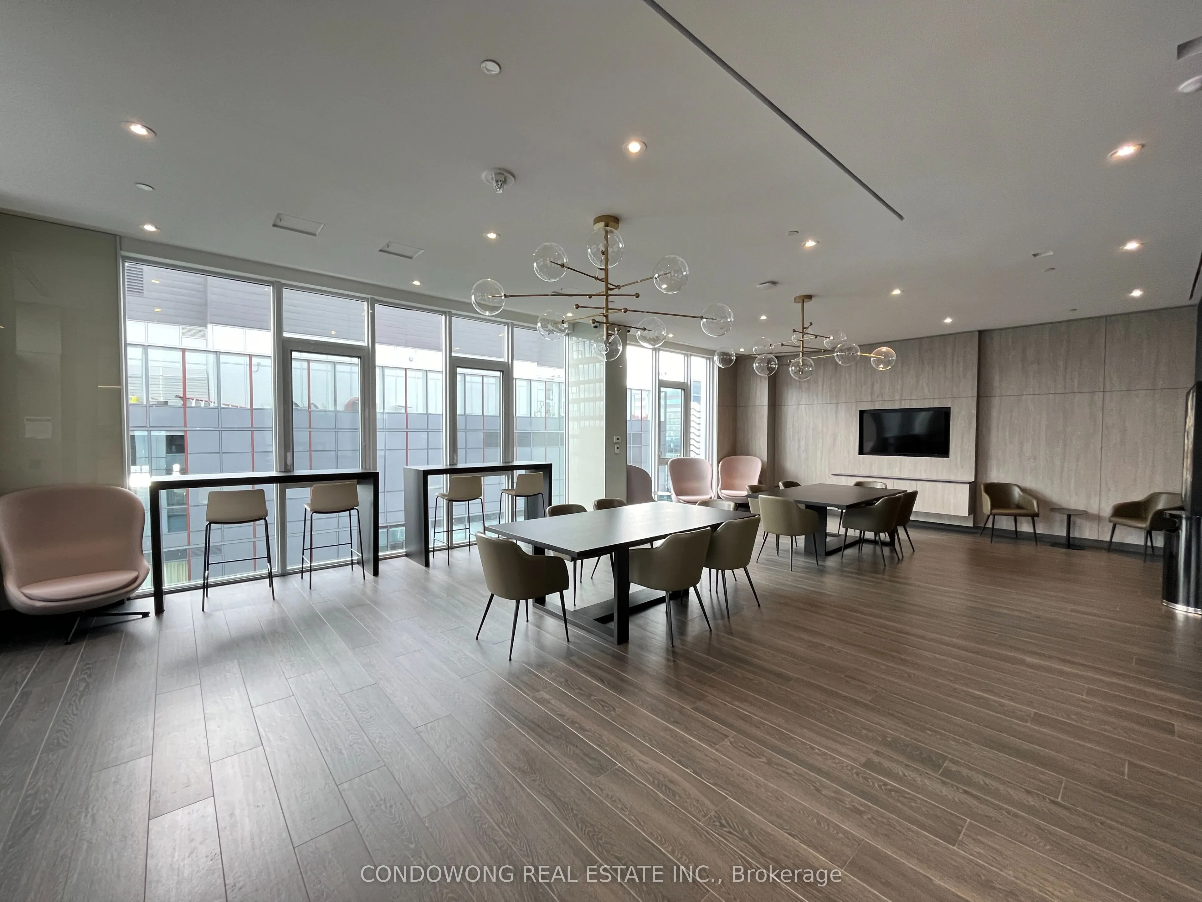 357 King Street W, #2309