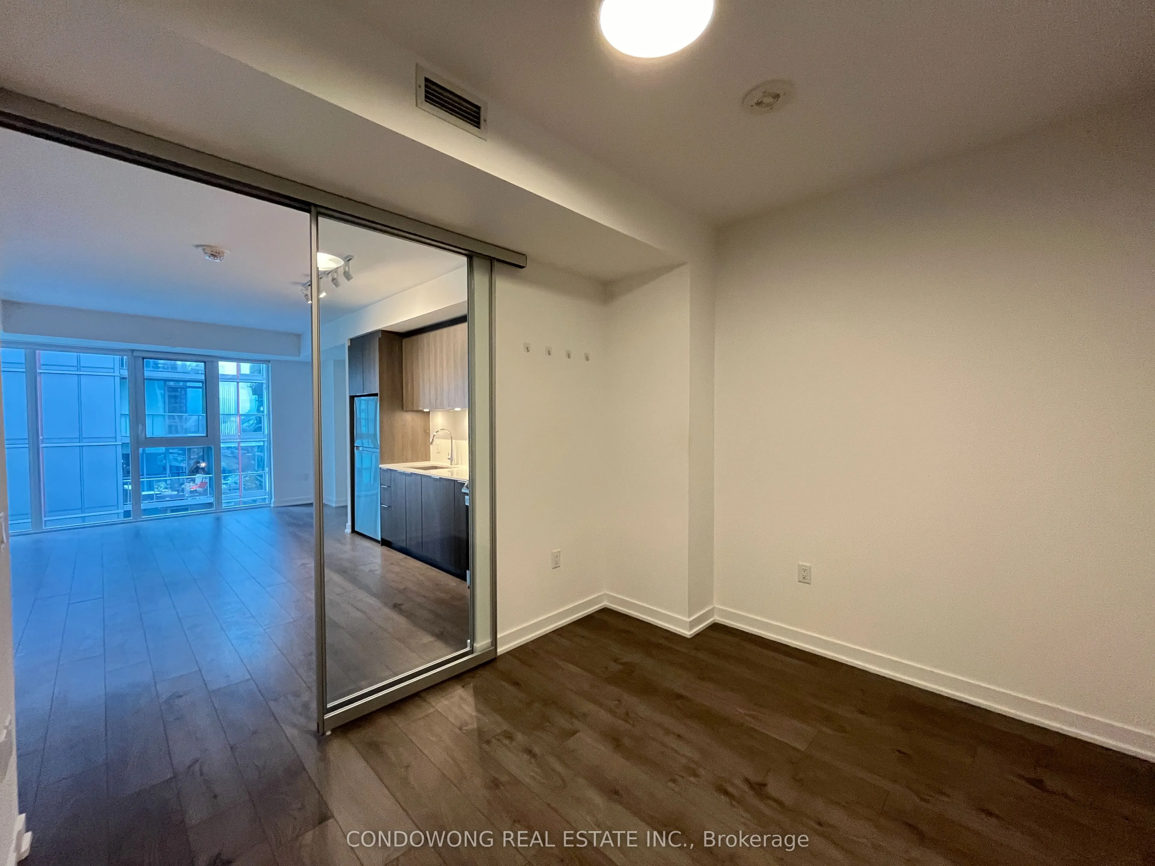 357 King Street W, #2309