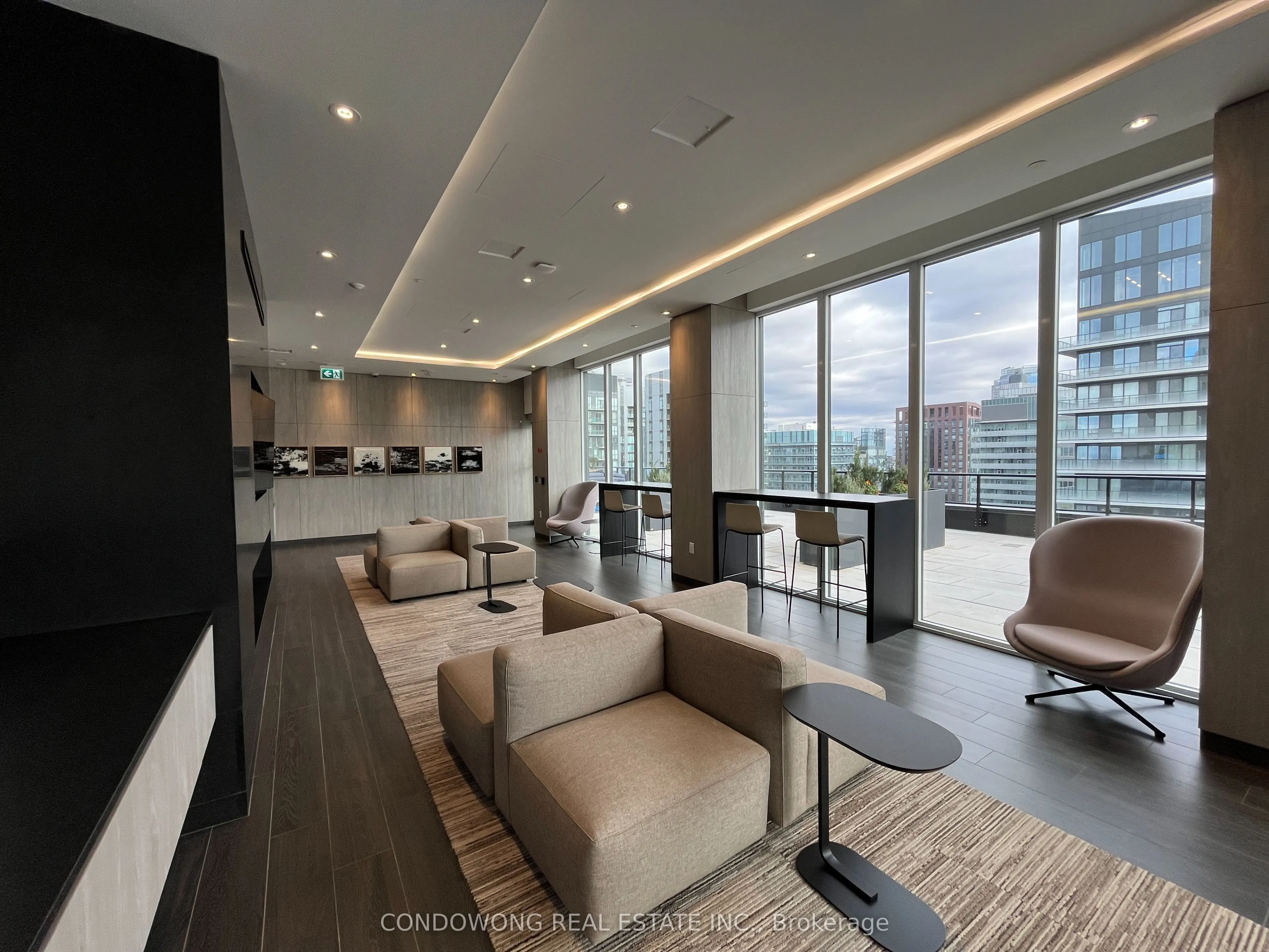 357 King Street W, #2309