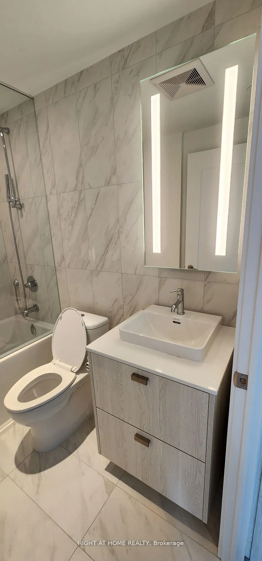 470 Front Street, #1015