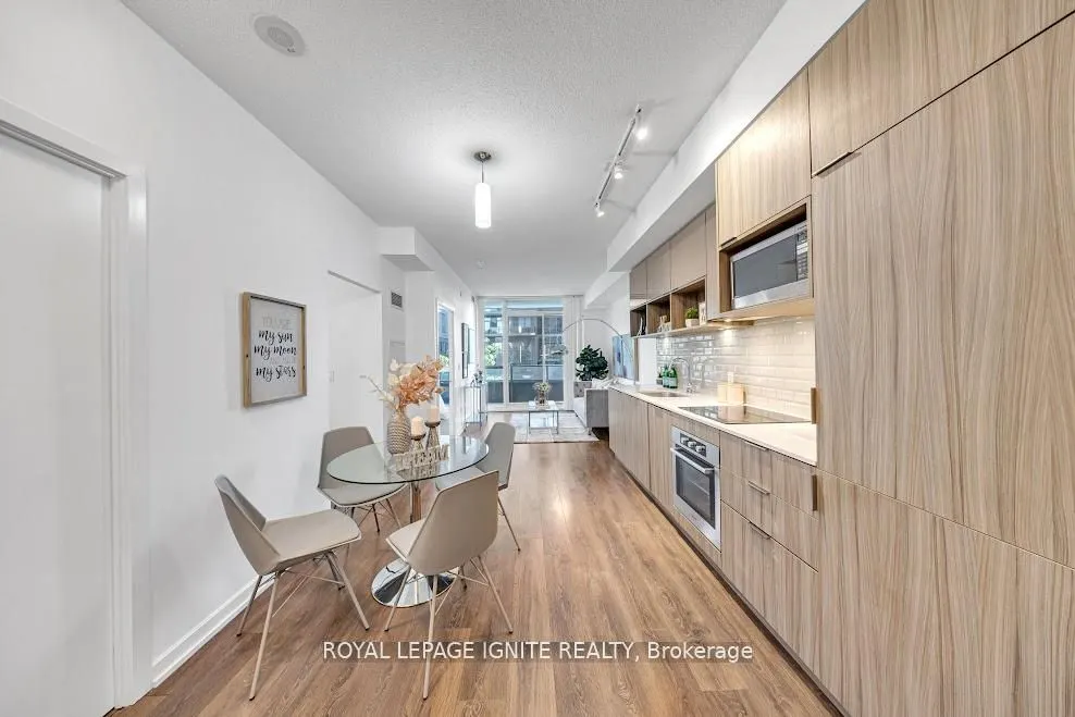 52 Forest Manor Road, #207