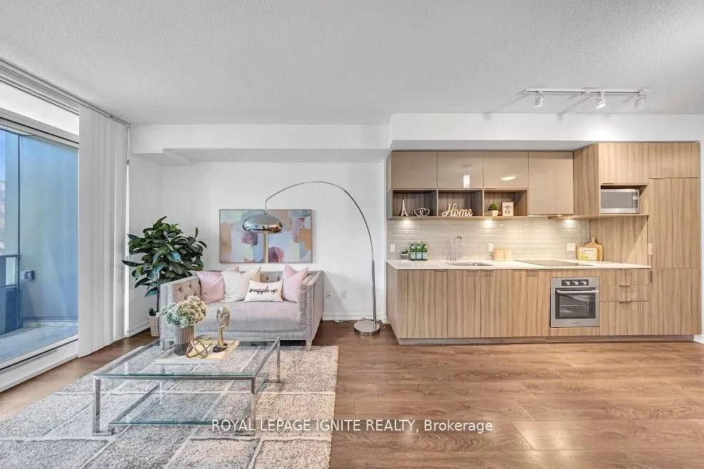 52 Forest Manor Road, #207