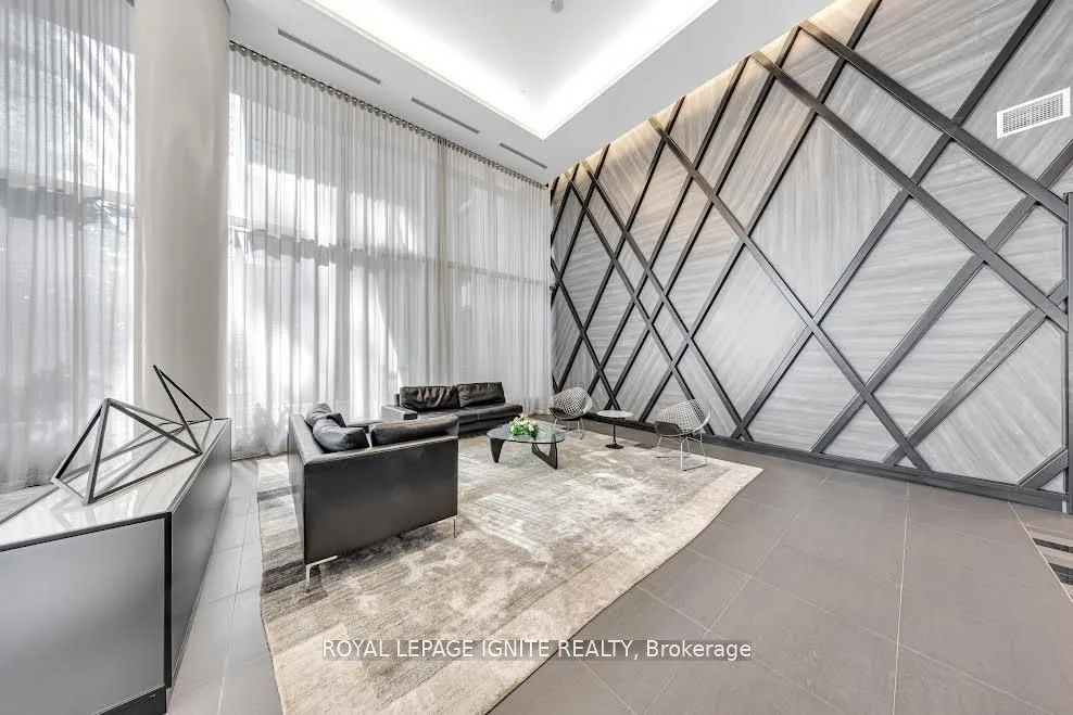 52 Forest Manor Road, #207