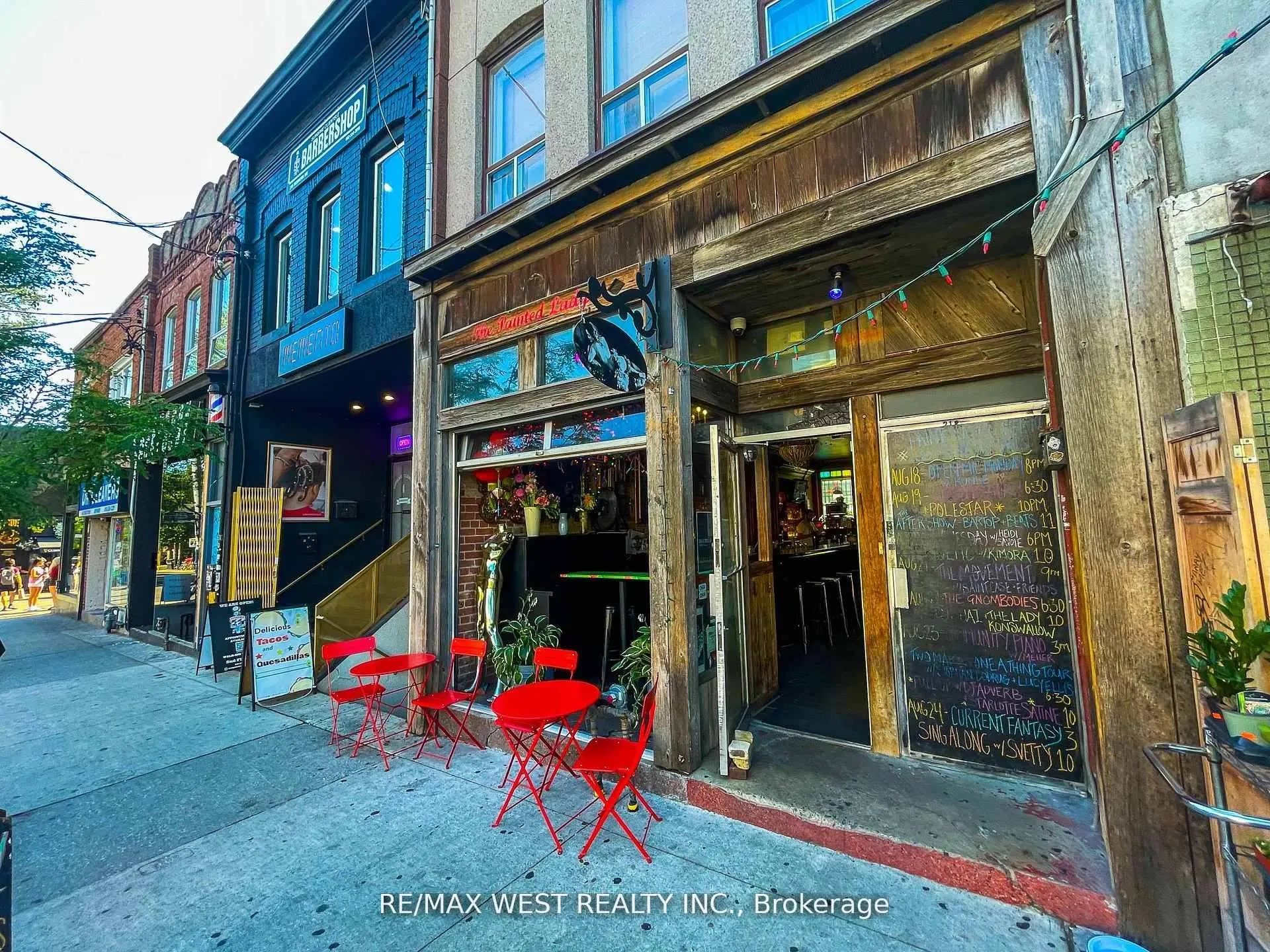 21 Rolyat Street