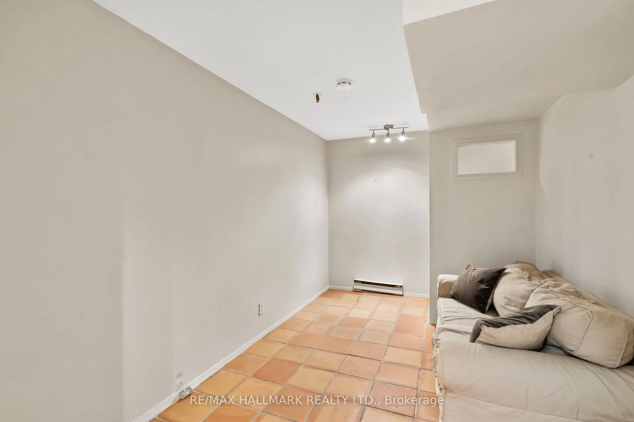 260 Heath Street W, #TH 15