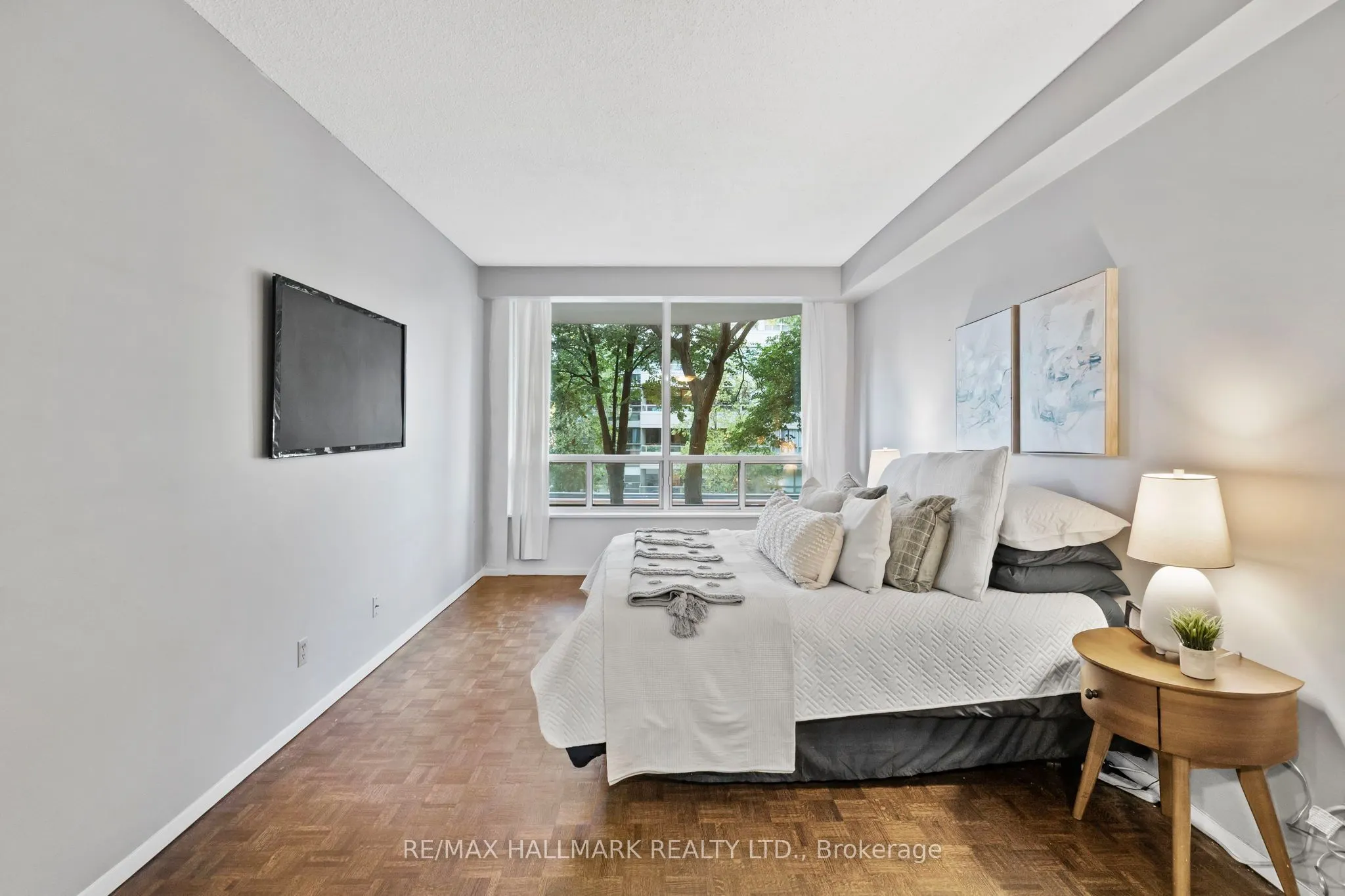 260 Heath Street W, #TH 15