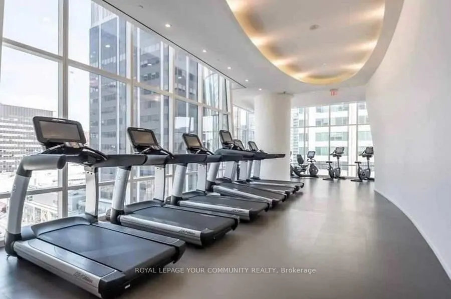 1 Bloor Street E, #5409