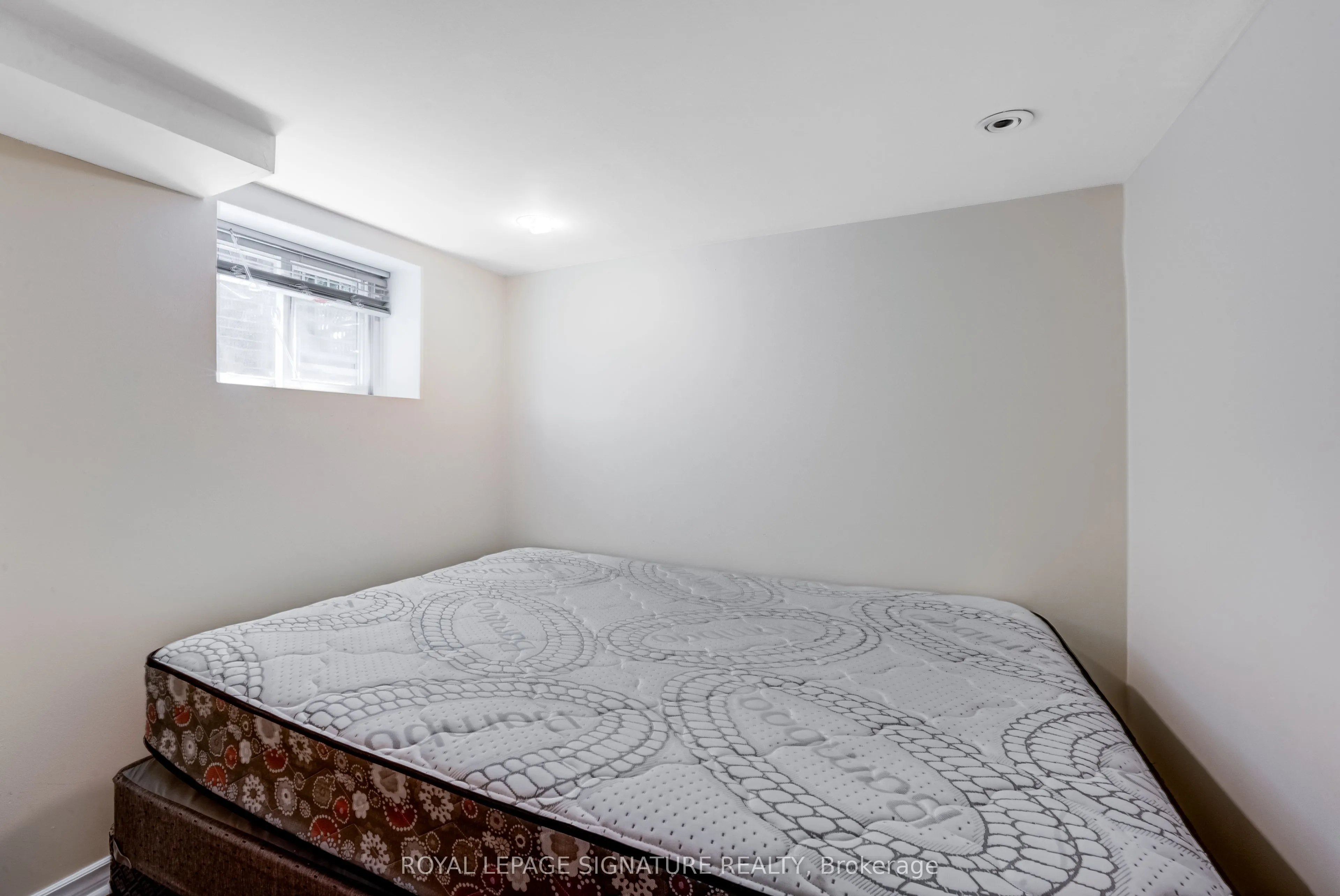 21 Robina Avenue