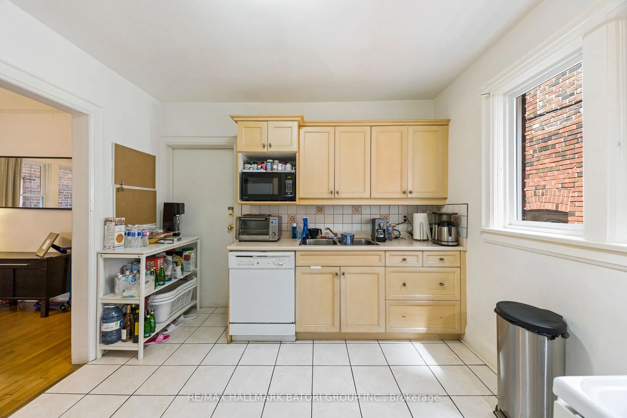 70 Burnaby Boulevard, #Main