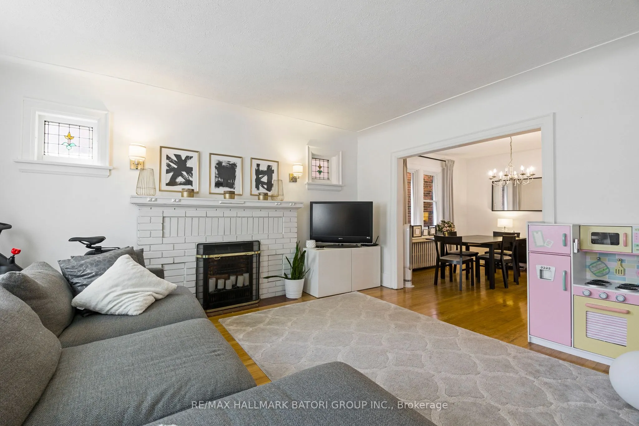 70 Burnaby Boulevard, #Main