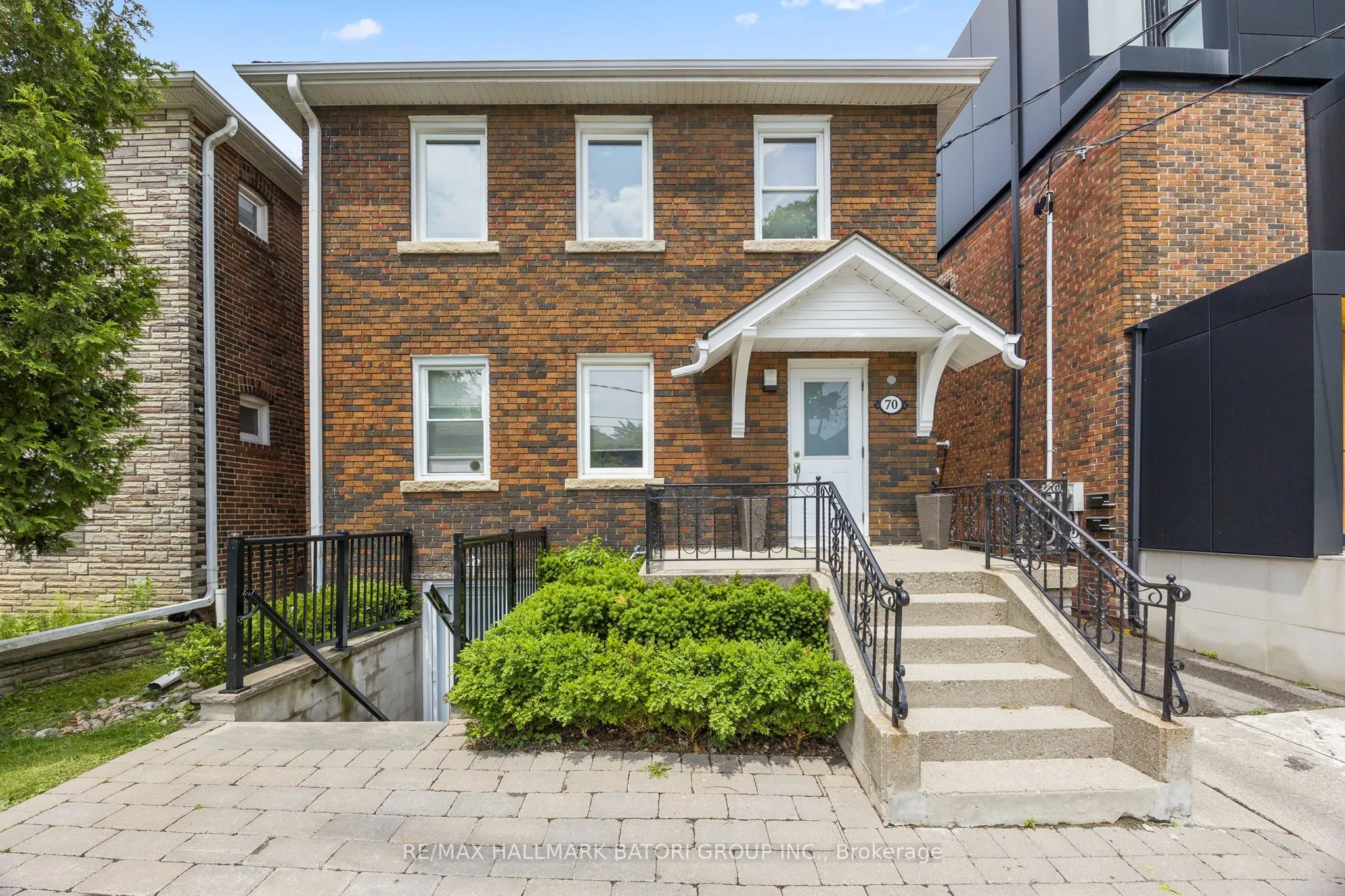 70 Burnaby Boulevard, #Main