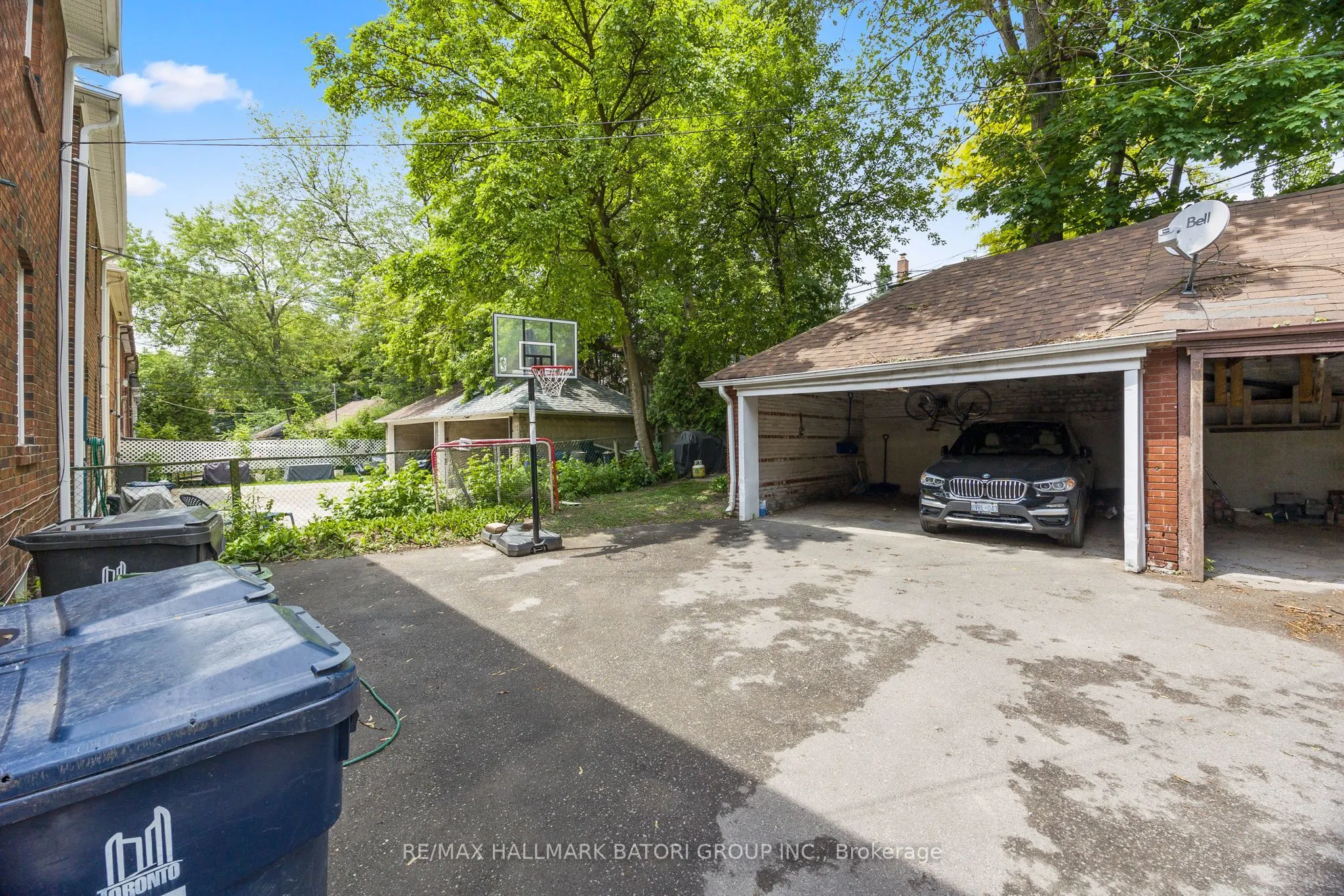 70 Burnaby Boulevard, #Main