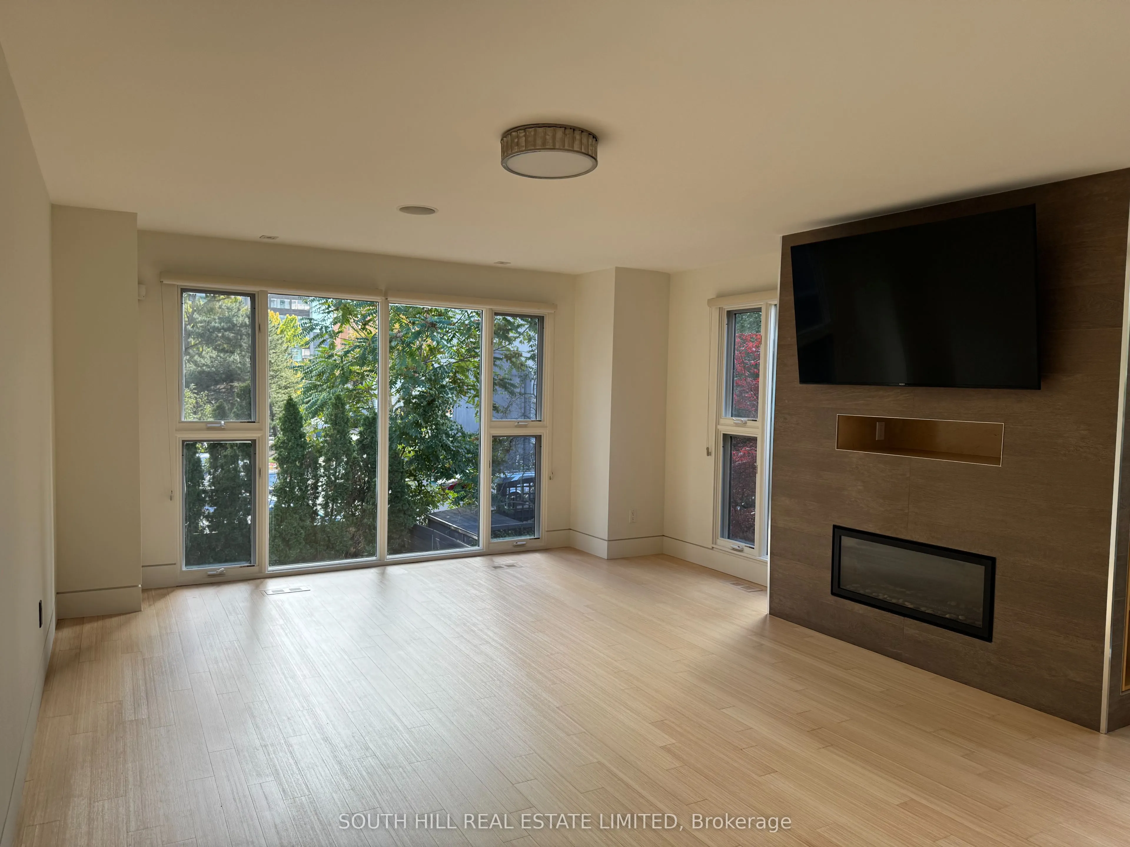 21 Lowther Avenue