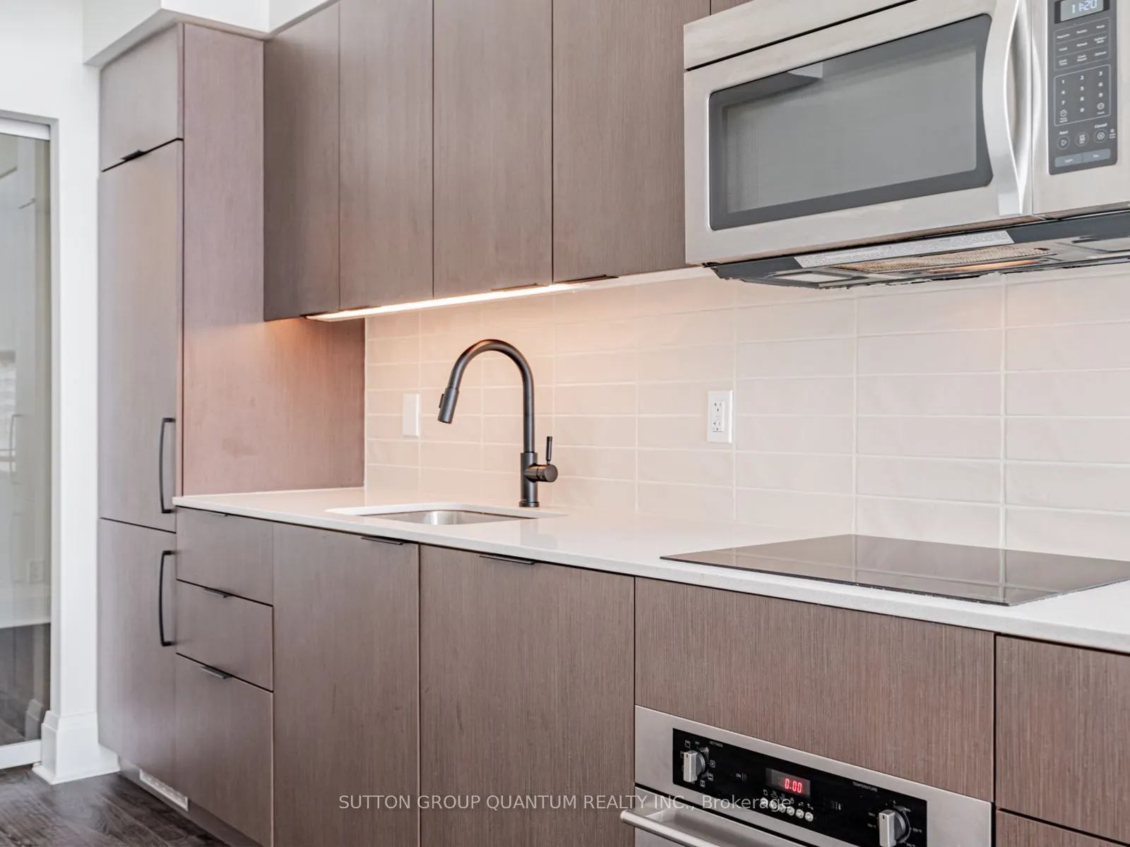 5 Hanna Avenue, #741