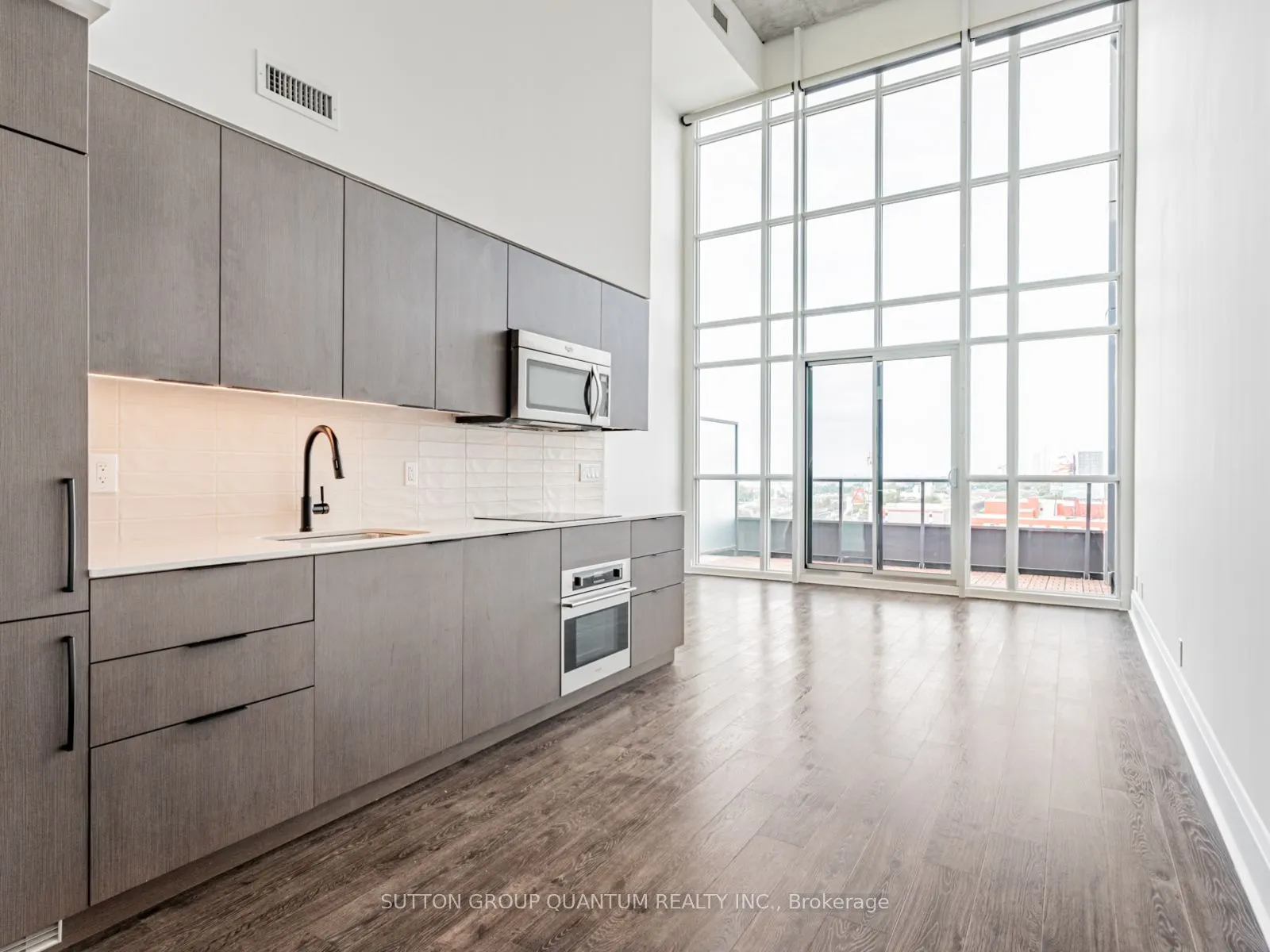 5 Hanna Avenue, #741