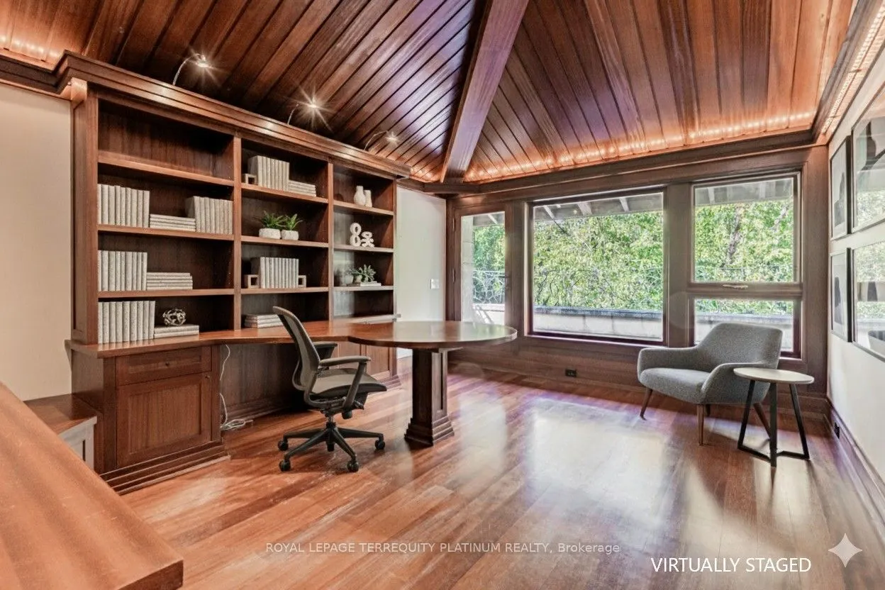 177 Roxborough Drive