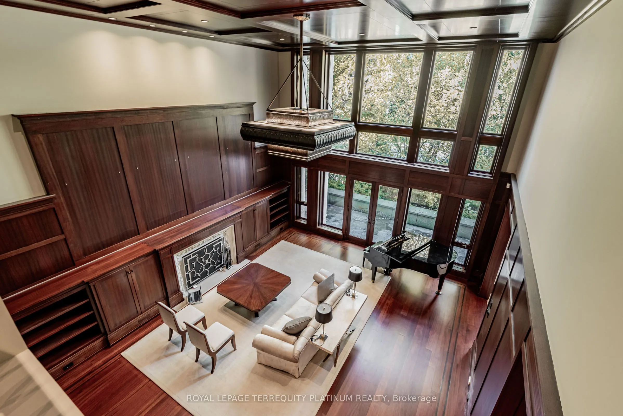 177 Roxborough Drive