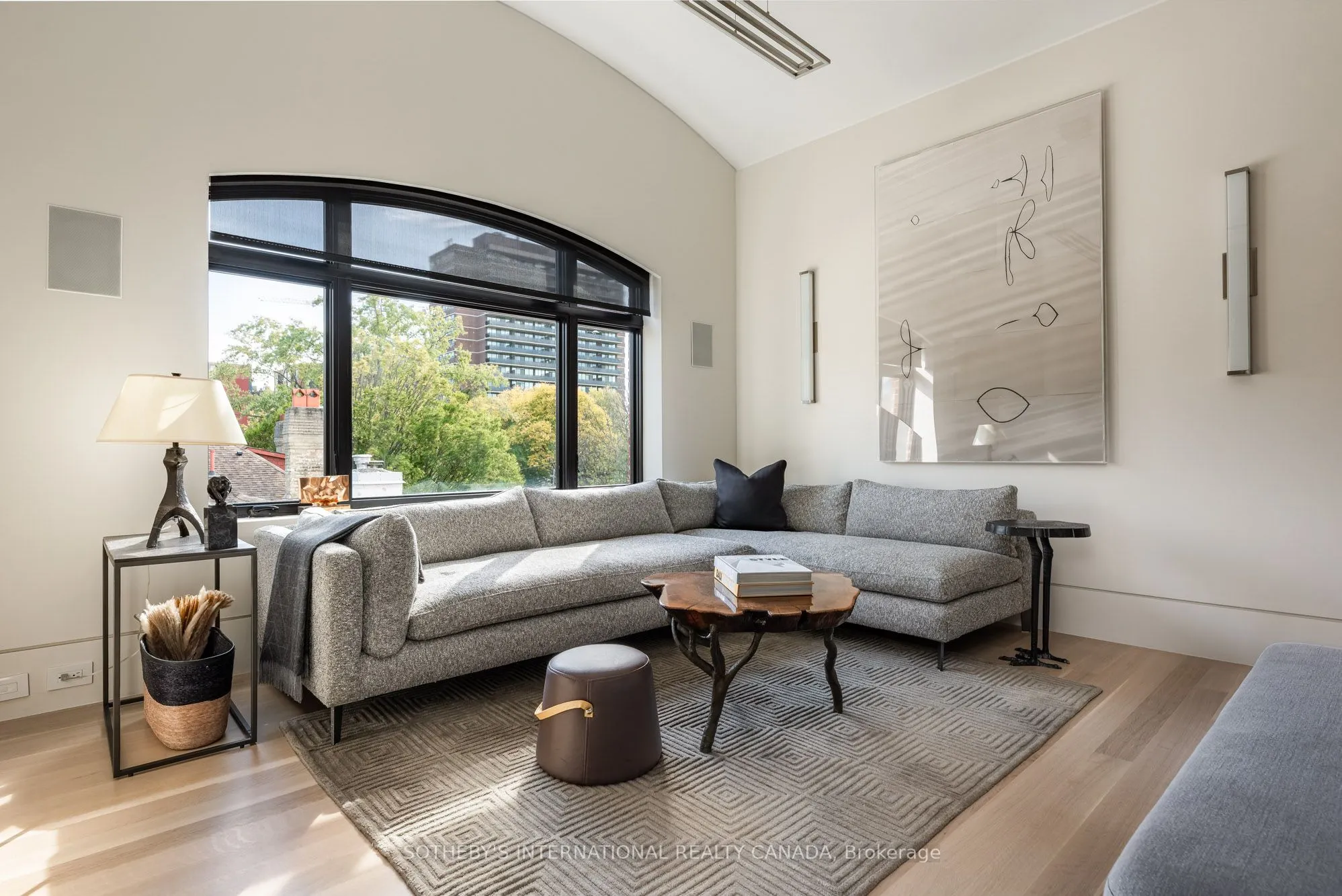 85 Bedford Road, #3