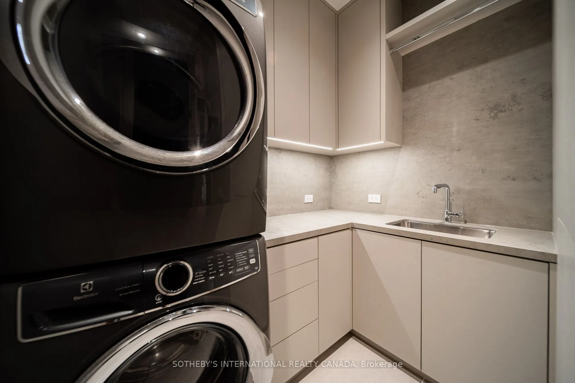 85 Bedford Road, #3