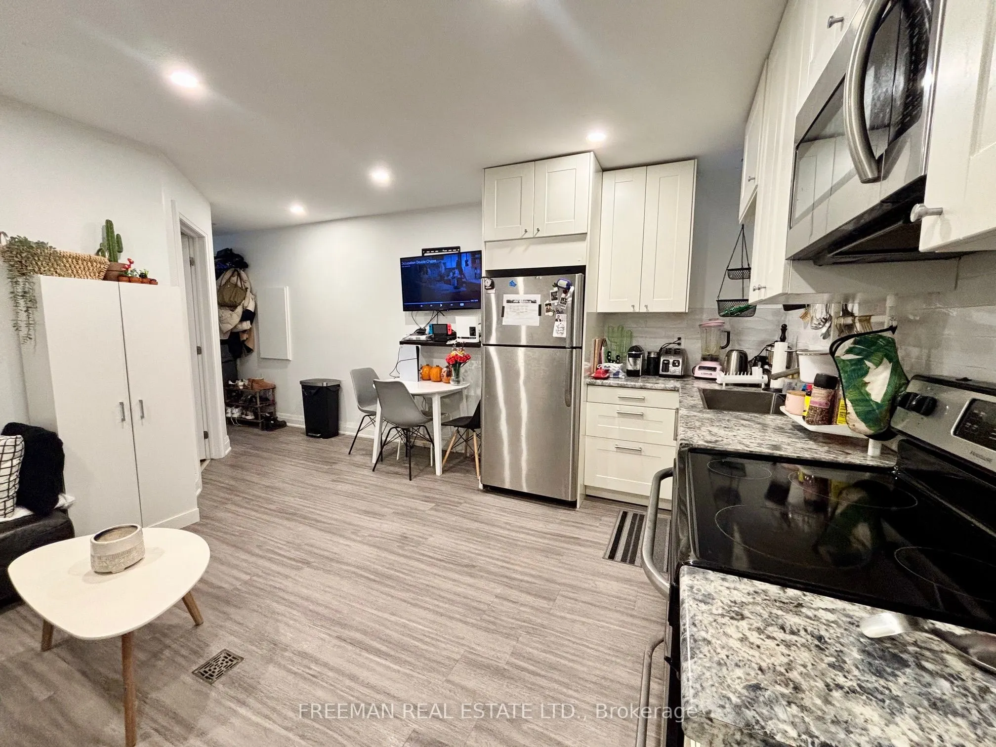 340 Howland Avenue, #Lower