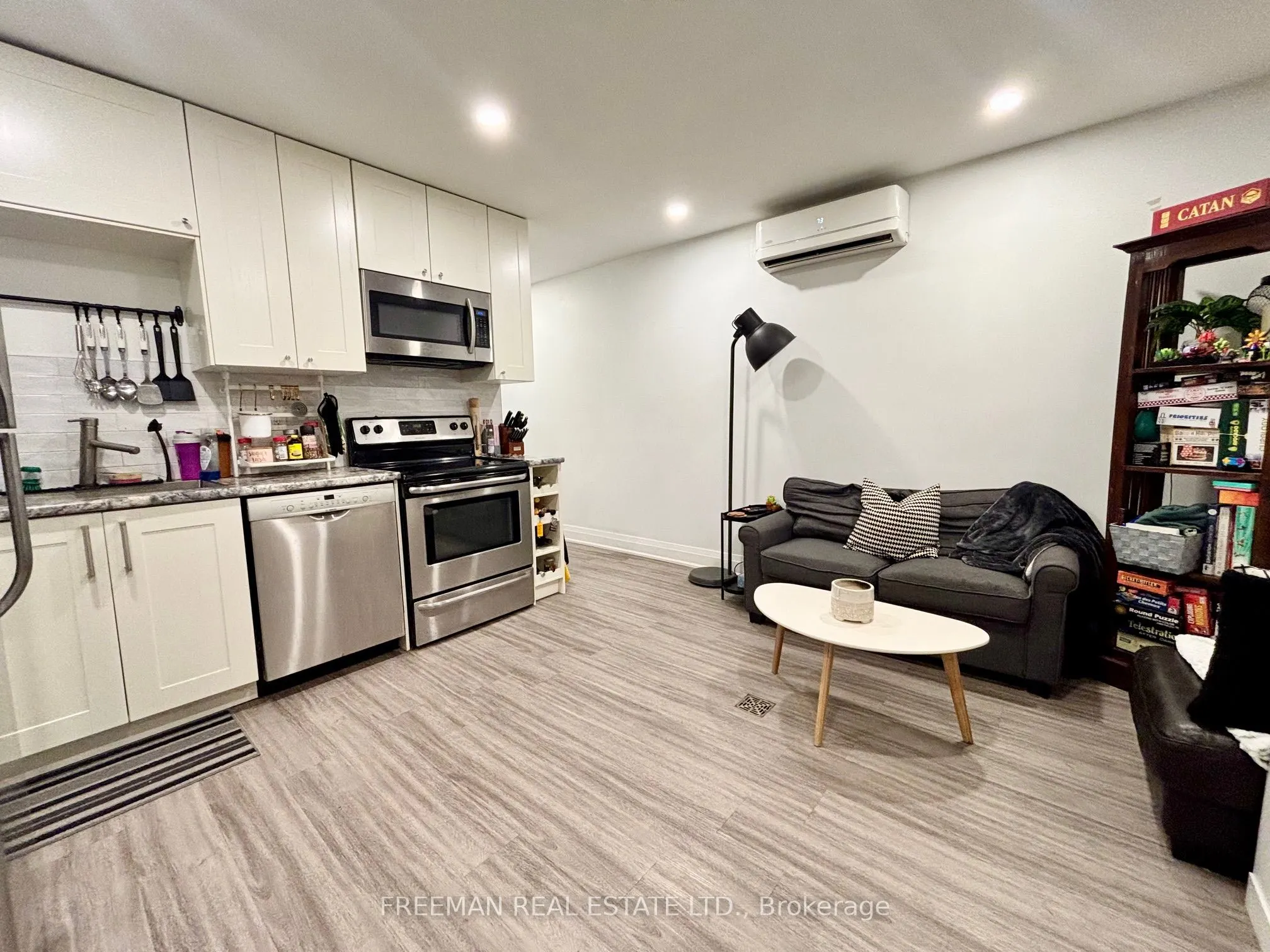 340 Howland Avenue, #Lower