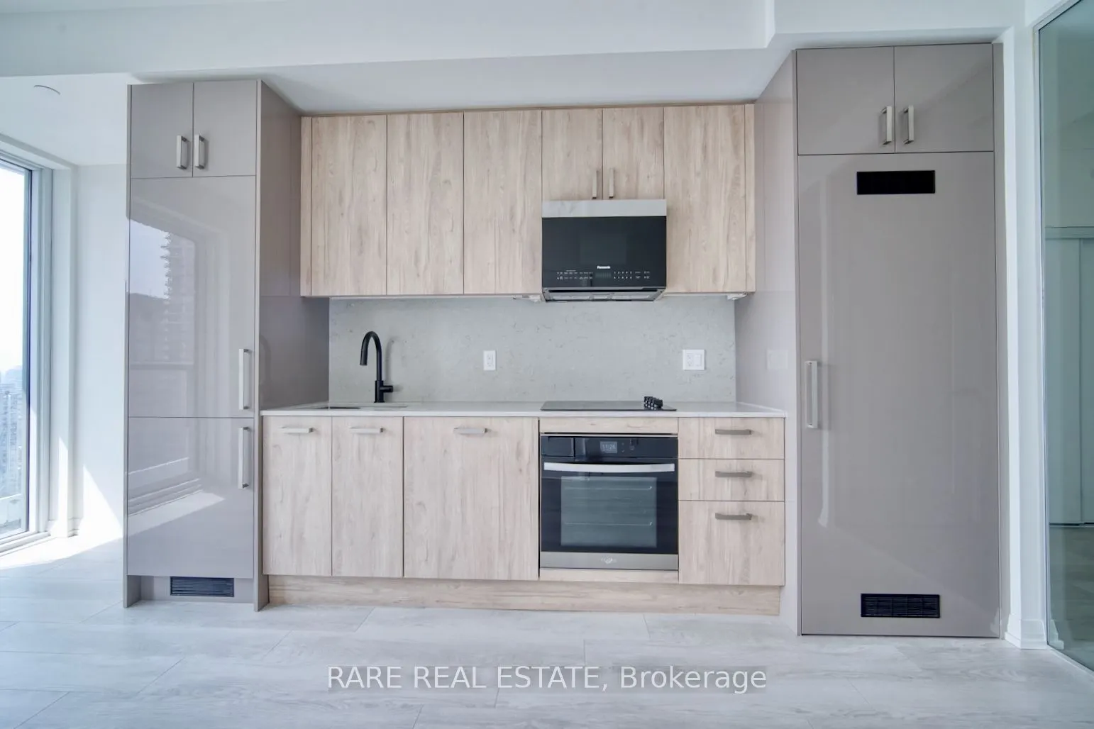 280 Dundas Street W, #2409
